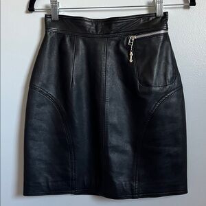 Caché women’s vintage black leather tight high waisted mini skirt biker goth